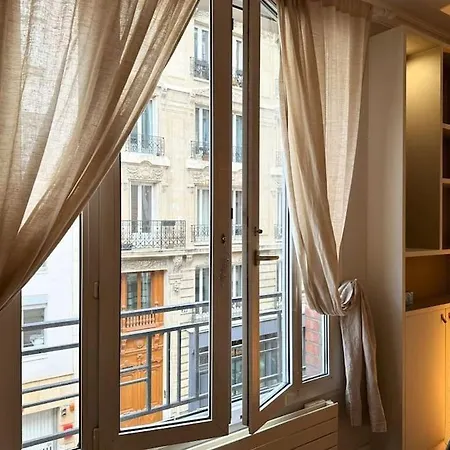 New Deco Apt With 2 Bdrs 1 Mn To Metro Voltaire Appartamento Parigi