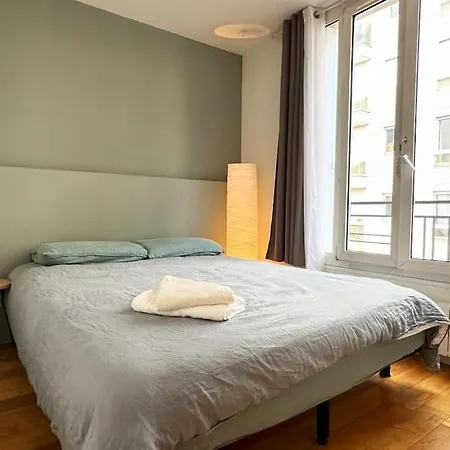 New Deco Apt With 2 Bdrs 1 Mn To Metro Voltaire Appartamento *