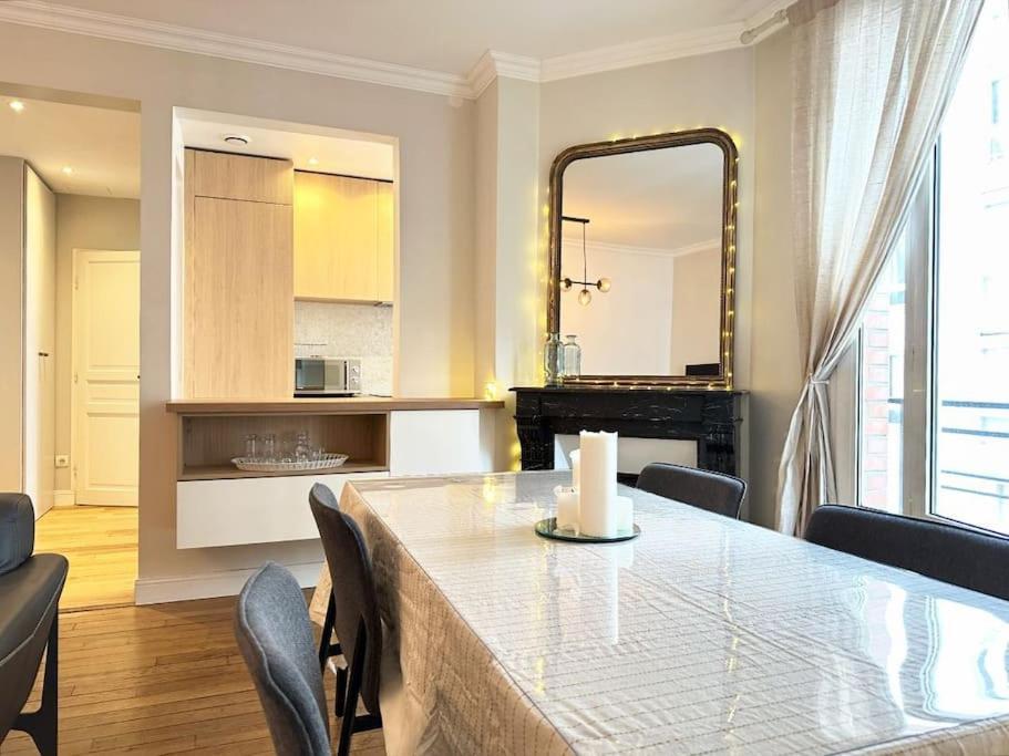 New Deco Apt With 2 Bdrs 1 Mn To Metro Voltaire *