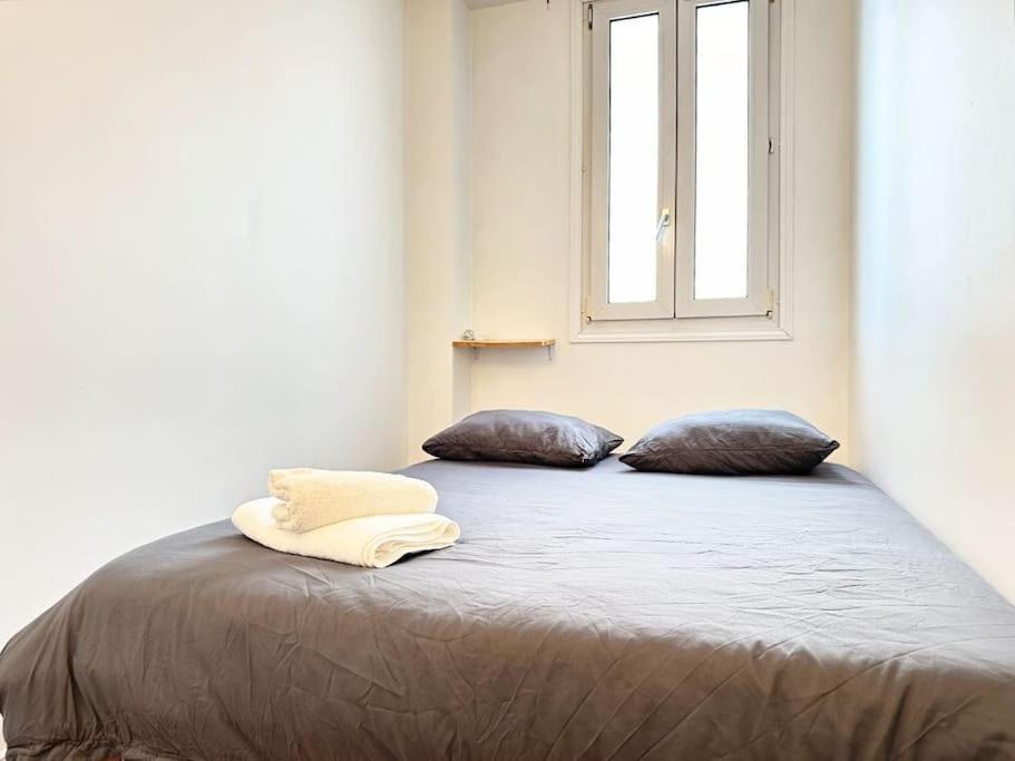 New Deco Apt With 2 Bdrs 1 Mn To Metro Voltaire Apartment