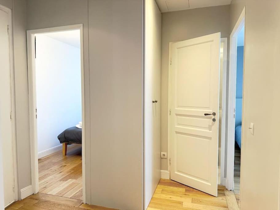 Apartment New Deco Apt With 2 Bdrs 1 Mn To Metro Voltaire