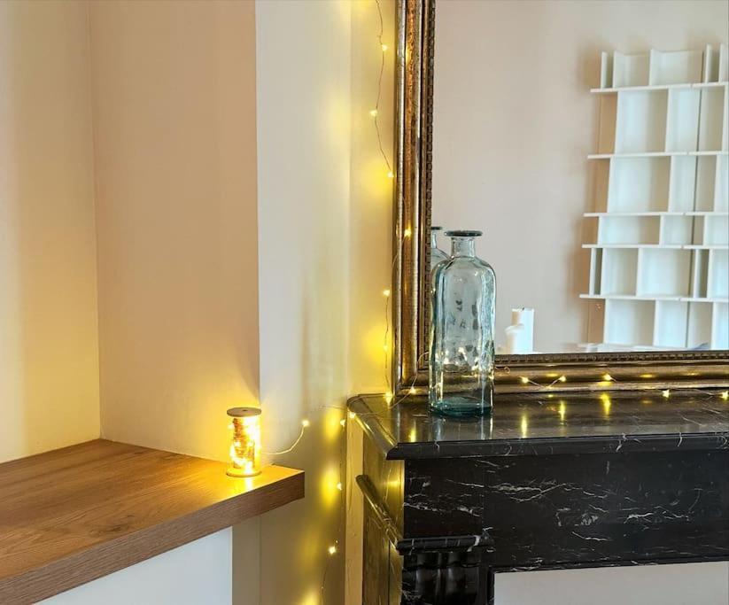 New Deco Apt With 2 Bdrs 1 Mn To Metro Voltaire