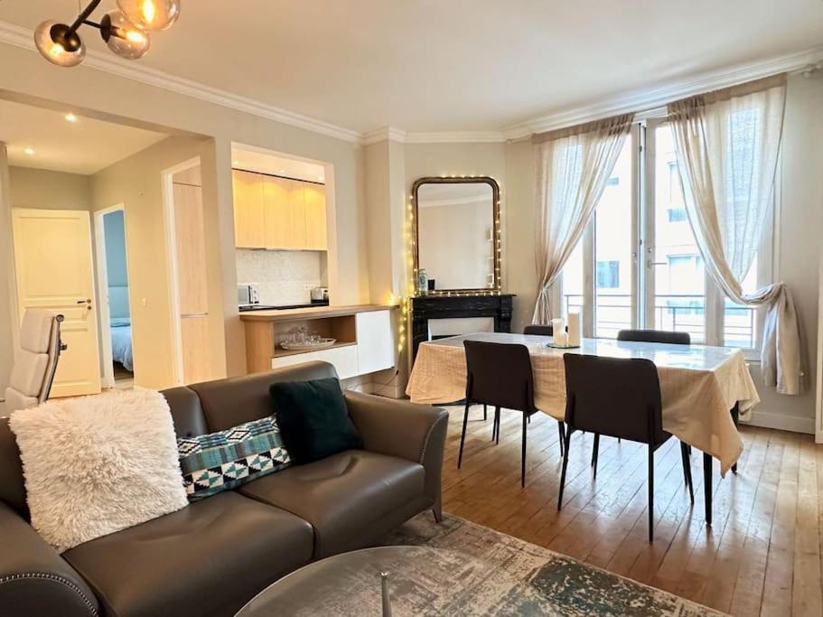 Apartment New Deco Apt With 2 Bdrs 1 Mn To Metro Voltaire Paris